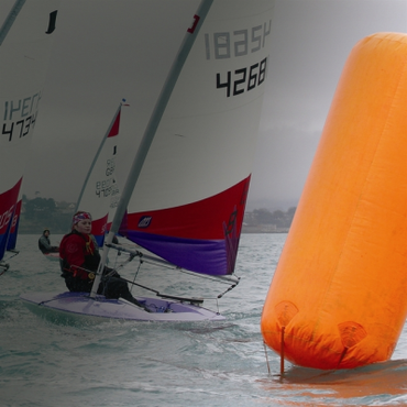 Crewsaver Regattaboje, zylindrisch