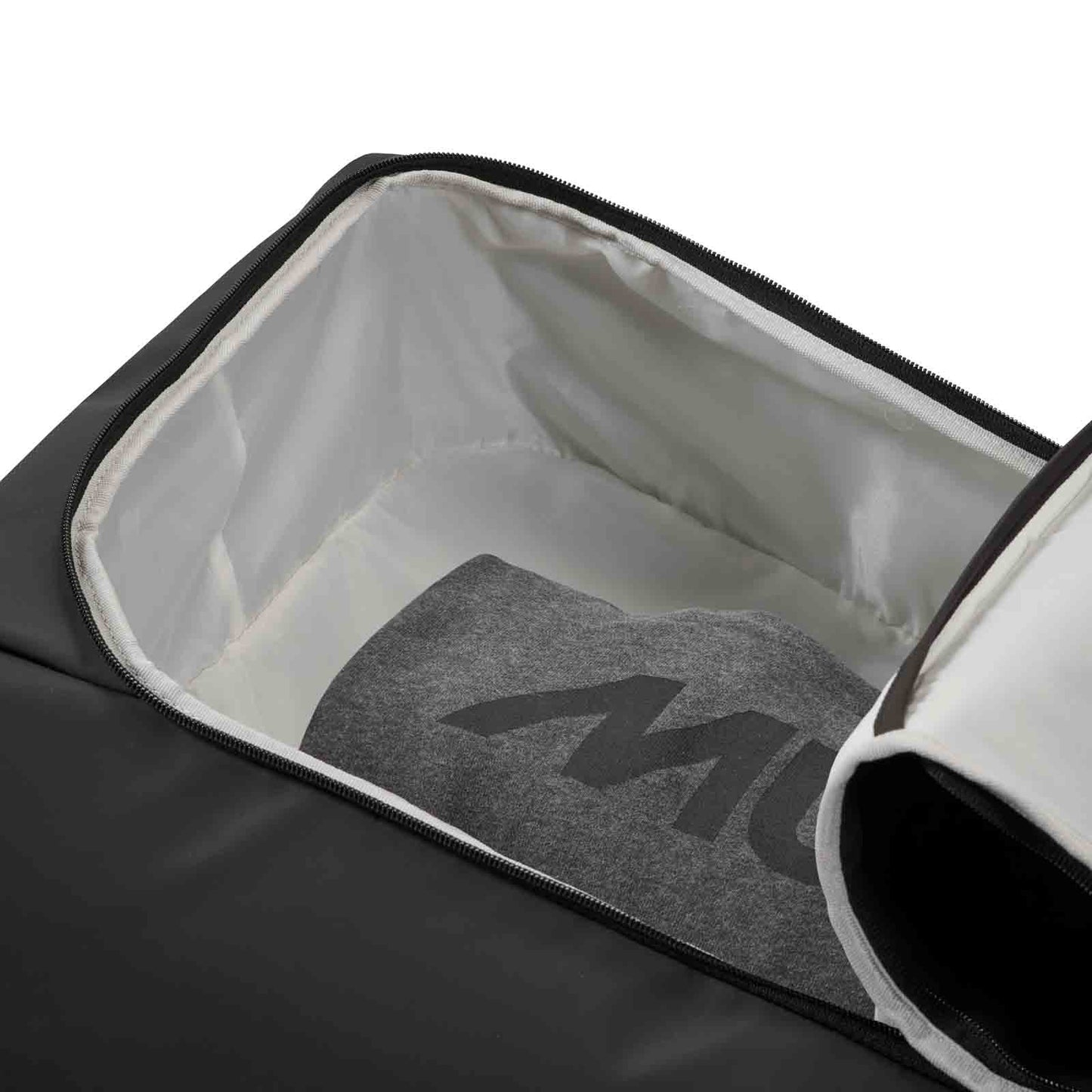 MUSTO 80L WHEELED BAG