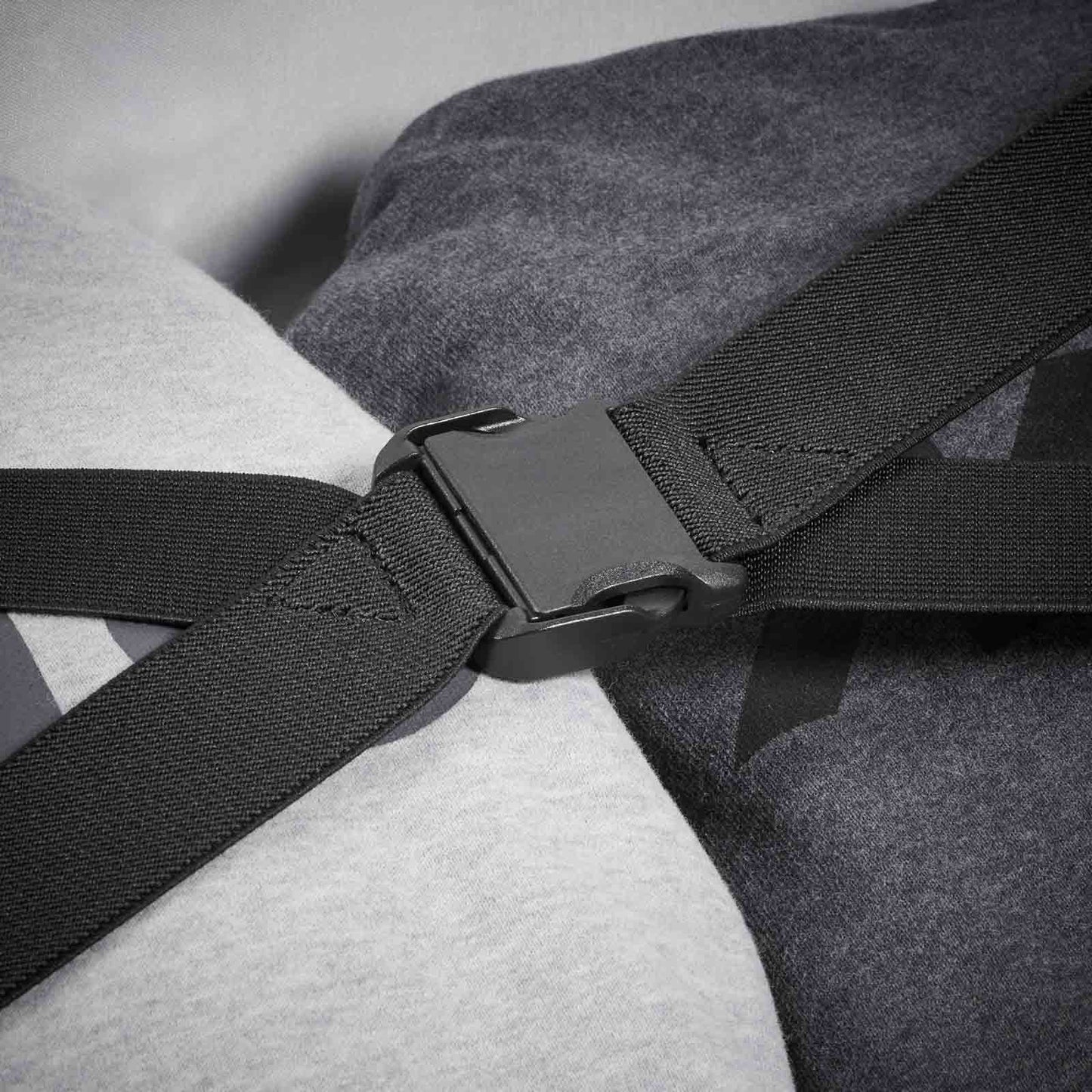 MUSTO 80L WHEELED BAG